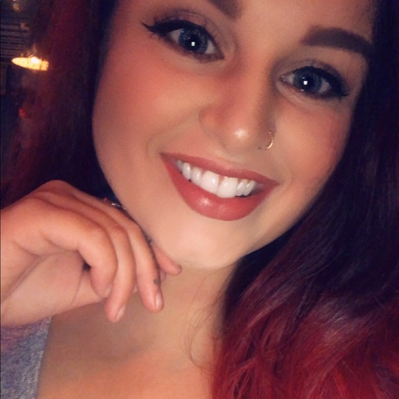 Meet your Posher, Sara - Picture 2 of 7